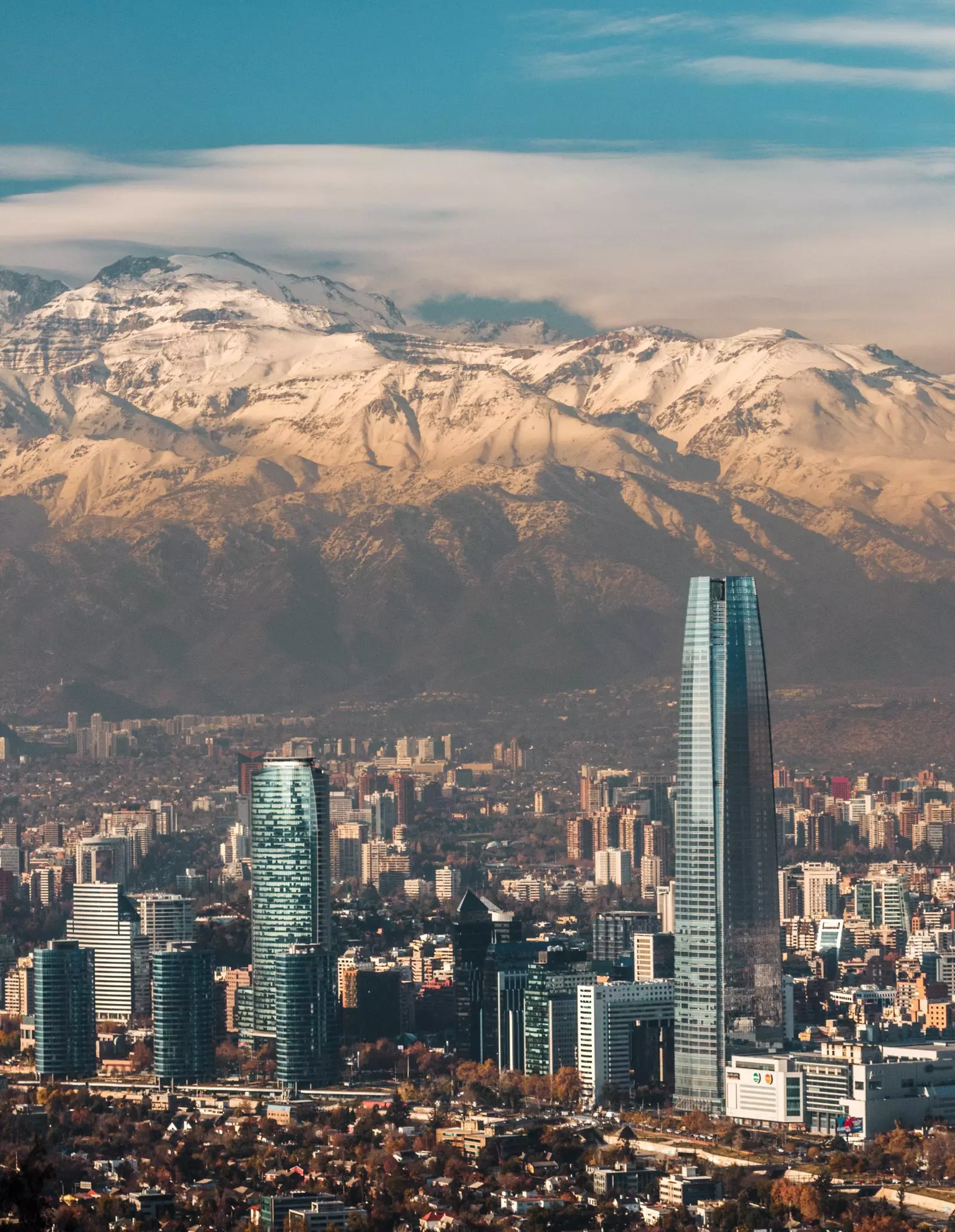 Santiago de Chile inachanganya mbuga za mlima na paradiso za asili