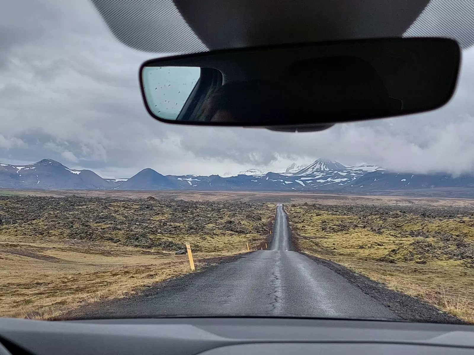 İzlanda üzerinden yol gezisi