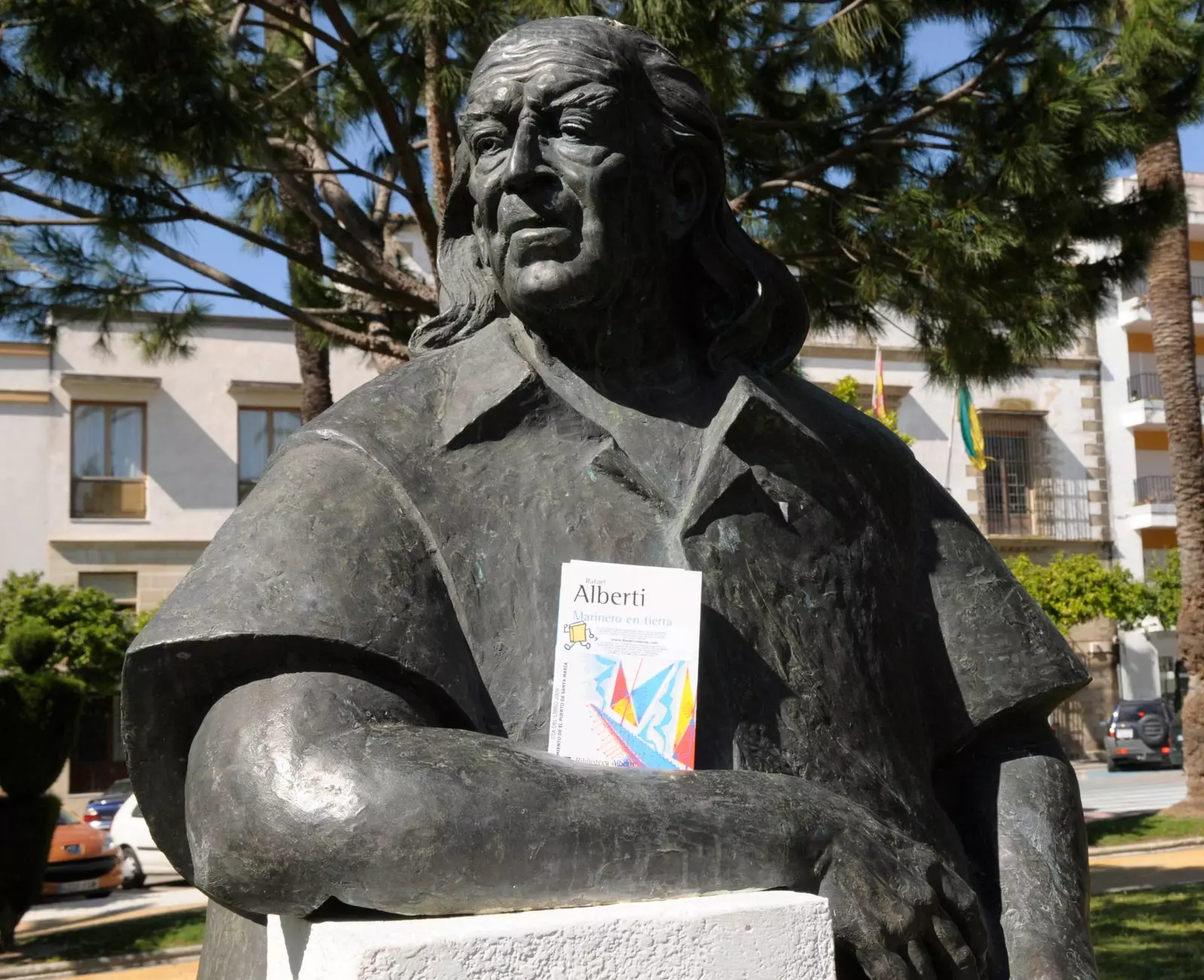 Monument to Rafael Alberti in Puerto de Santa María.