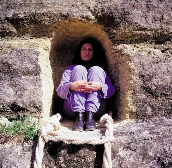 „Mannhreiður“. Marina Abramovich. 2001