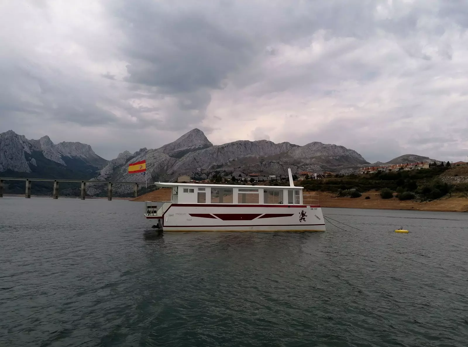 Katamarn firmy Riaño en Barco.