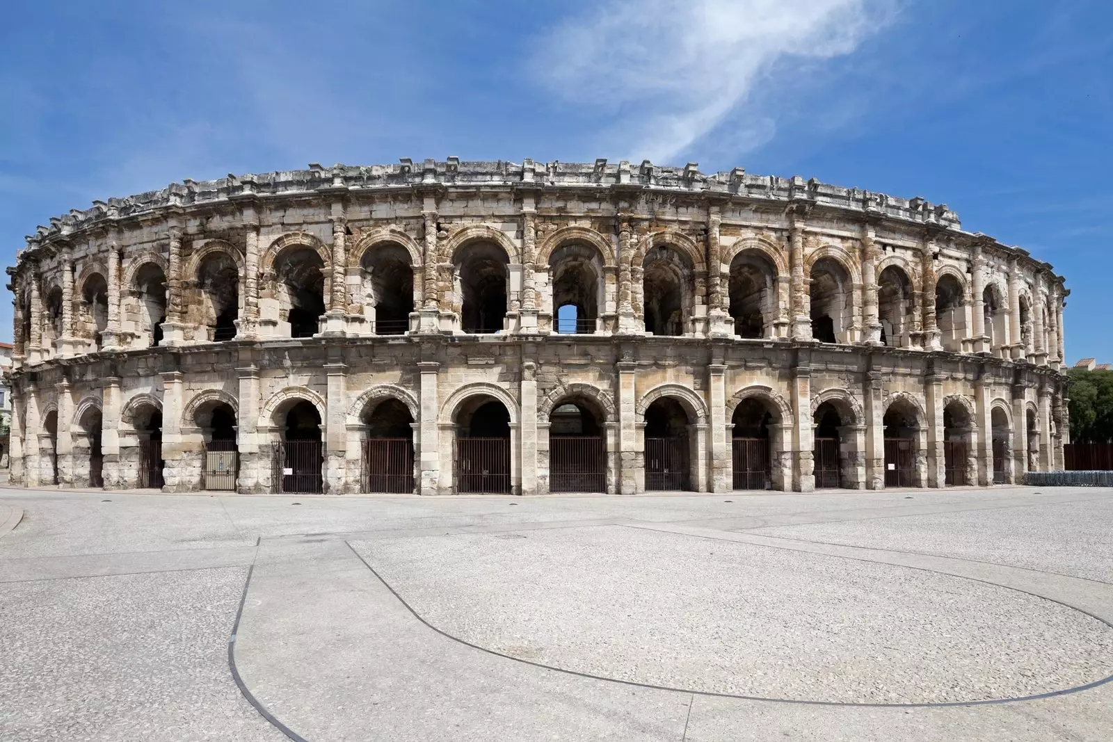 Nîmes