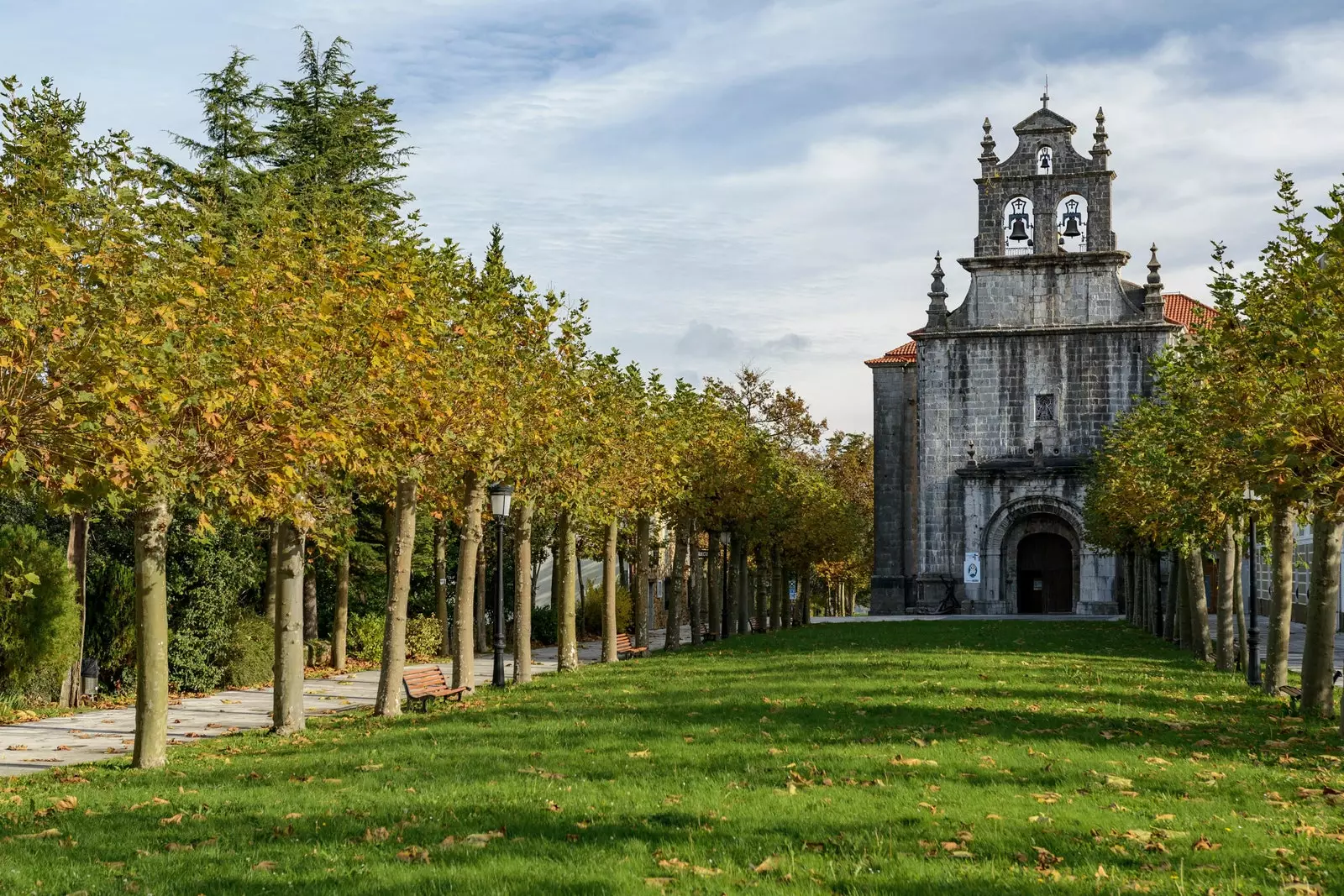 Sanctuary of the Well Appeared ligger i Hoz de Marron Ampuero Cantabria.