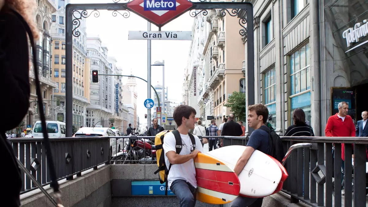 El drama de ser surfista i viure a Madrid