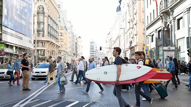 Σέρφινγκ στη Μαδρίτη; Φυσικά