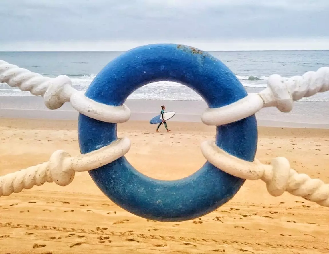 Surfare på stranden i Santa Marina Ribadesella.