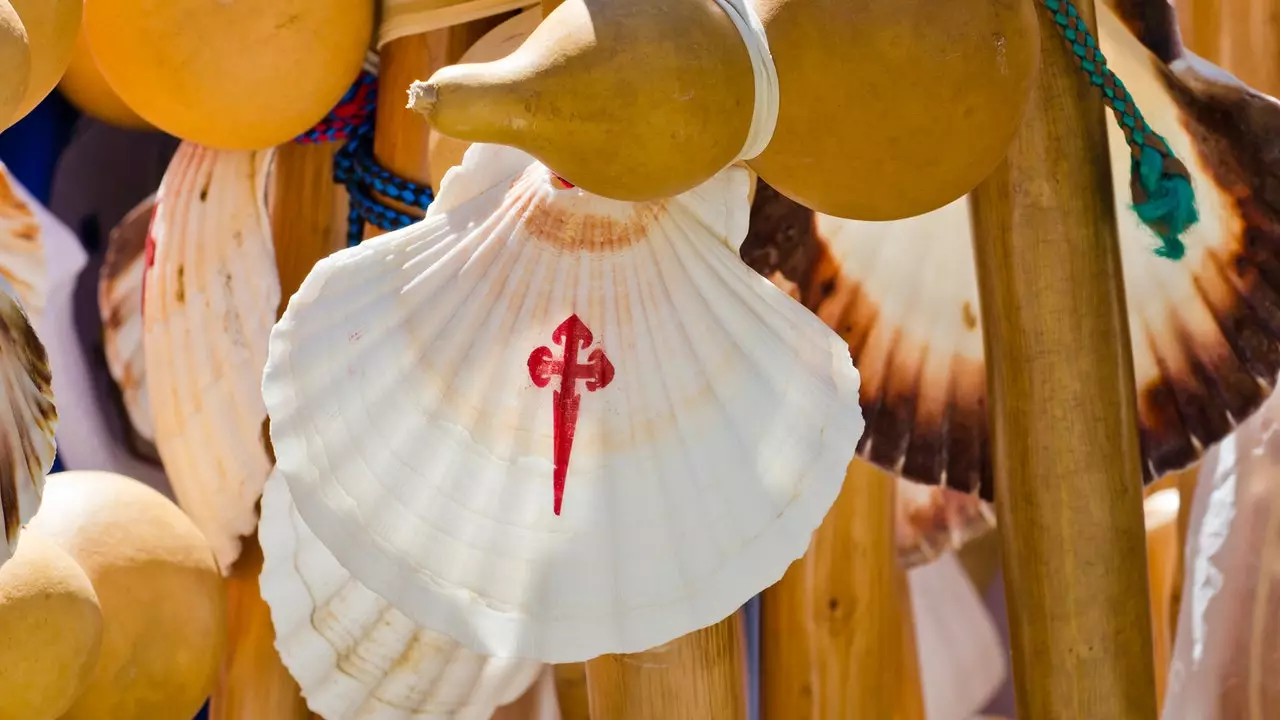 The Camino de Santiago, now on rails: the tourist trains of Galicia launch their route