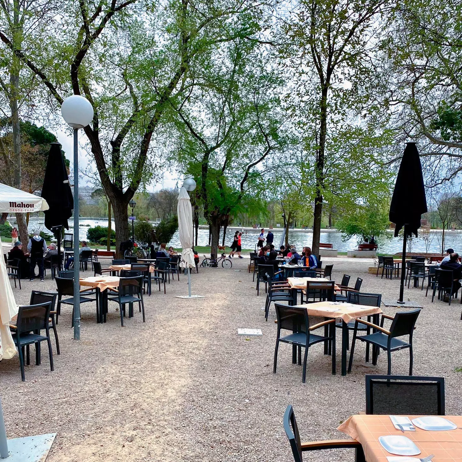 Restaurantterrasse El Ancla del Lago Casa de Campo Madrid