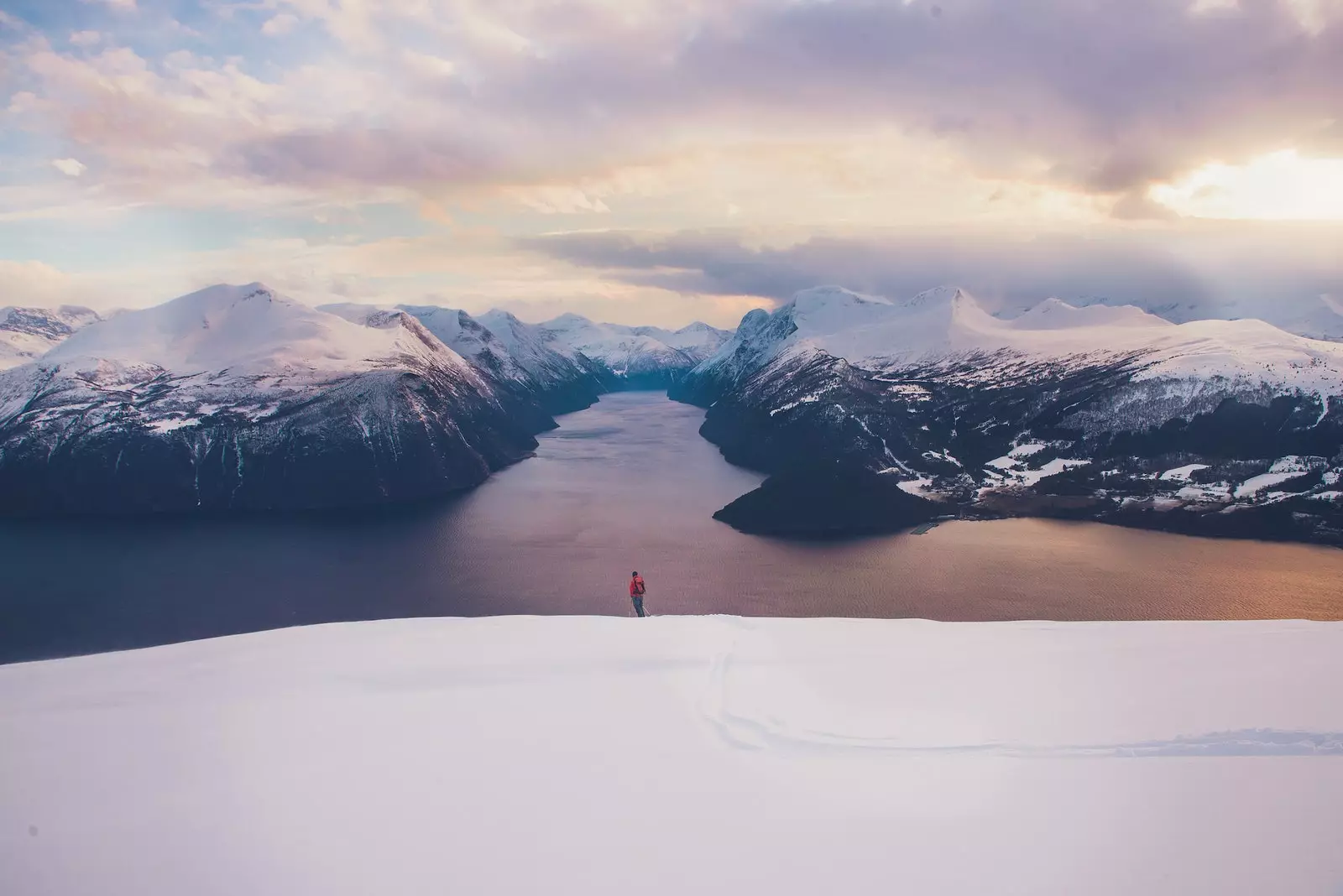 Fiordo di Geiranger Sunnmøre Norvegia