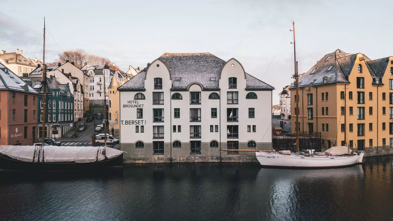 Ålesund'daki Hotel Brosundet'in cephesi