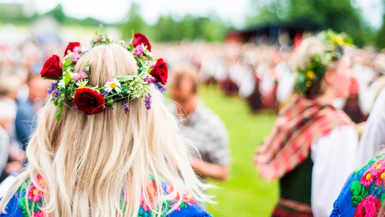 Sverige att direktsända midsommarfirande