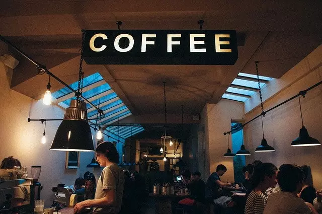 O barulho de uma cafeteria pode ajudar na concentração