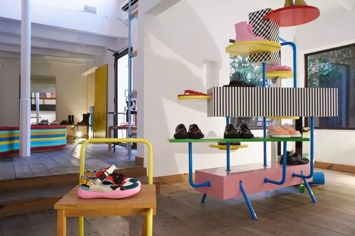 Popup Interieur vum Camperlab Store zu Palma de Mallorca.