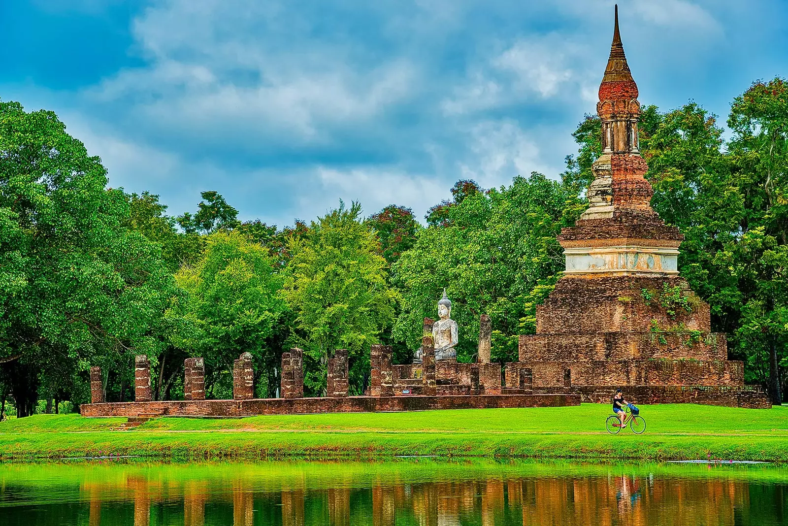 Sukhothai upptäcker vi Thailands mest ärorika förflutna