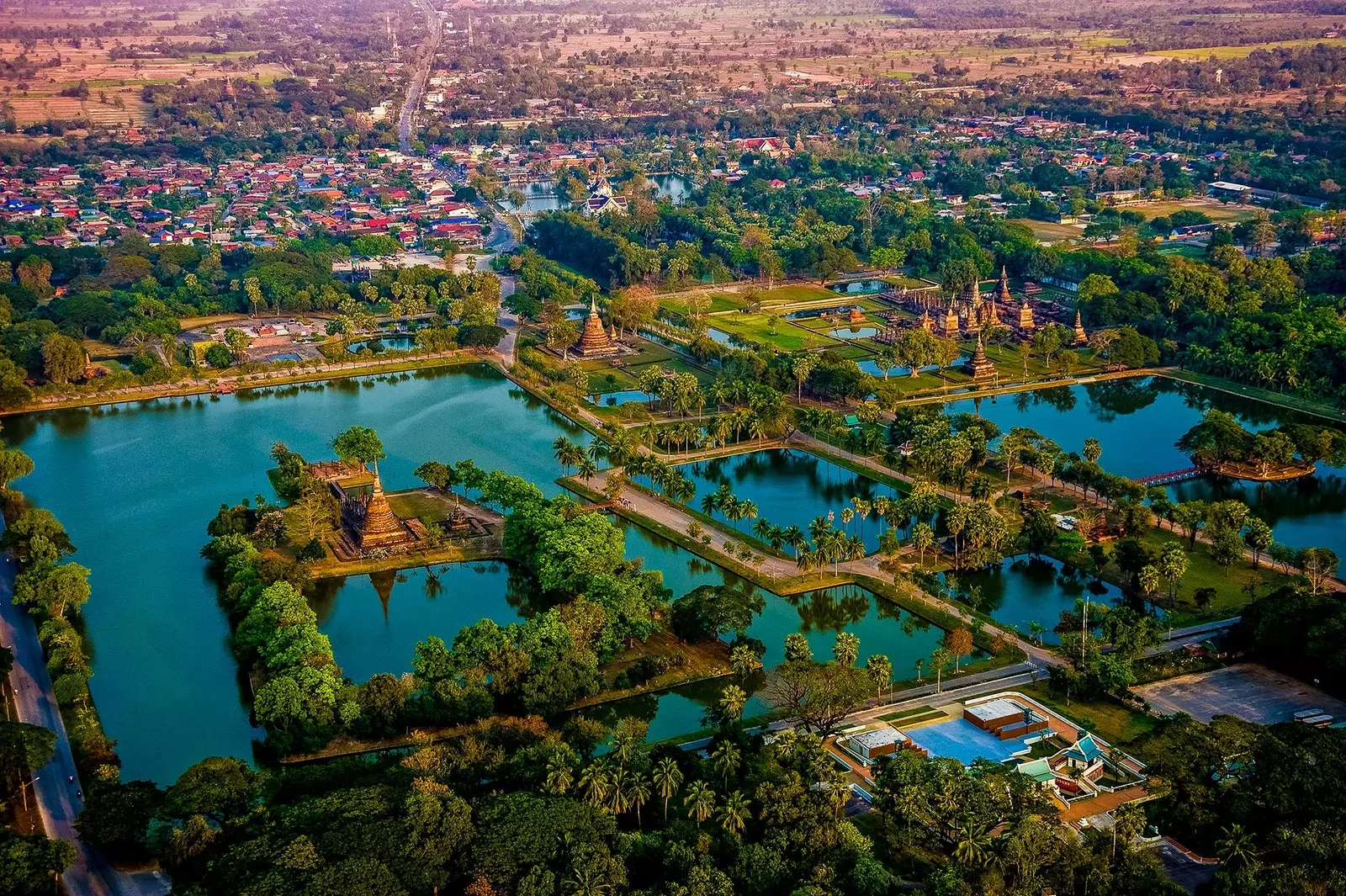 Sukhothai mēs atklājam Taizemes krāšņāko pagātni