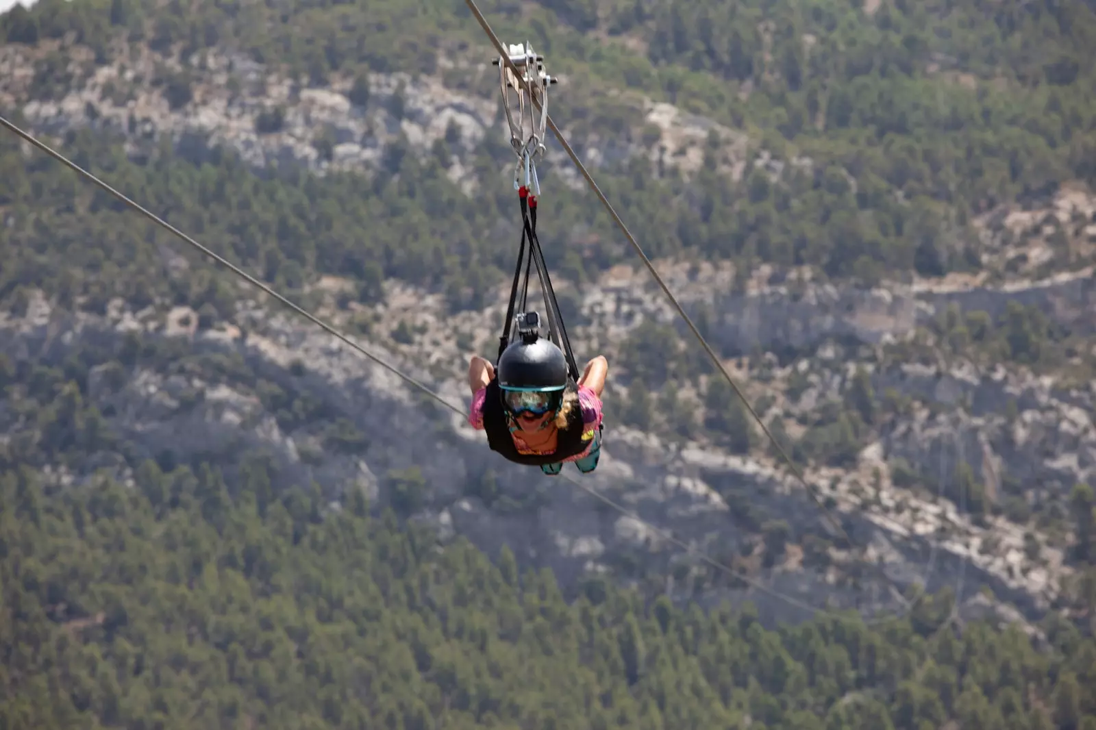 Flyver på Fuentespalda zip-linjen