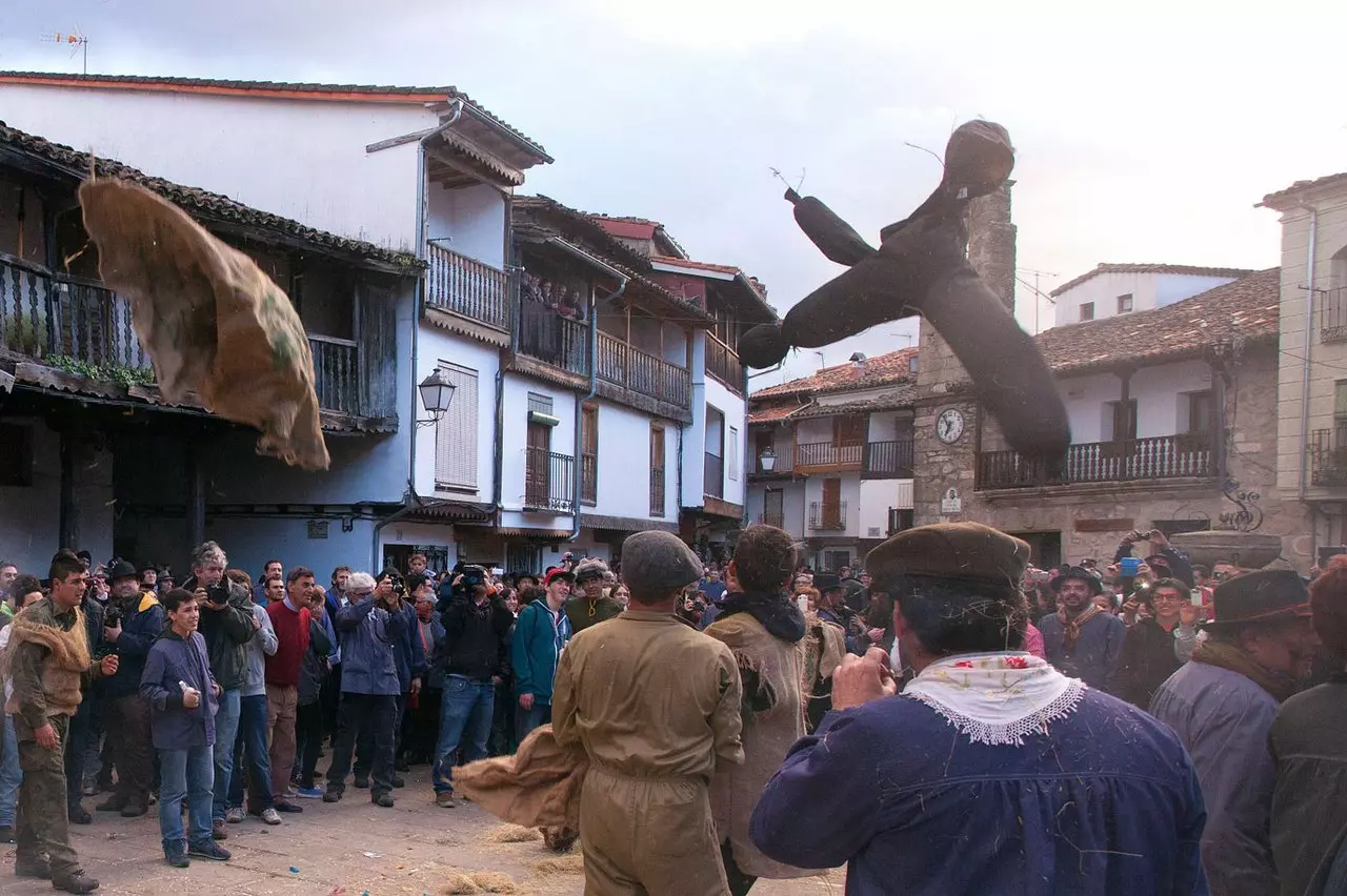 El Peropalo Villanueva de la Vera karneválja.