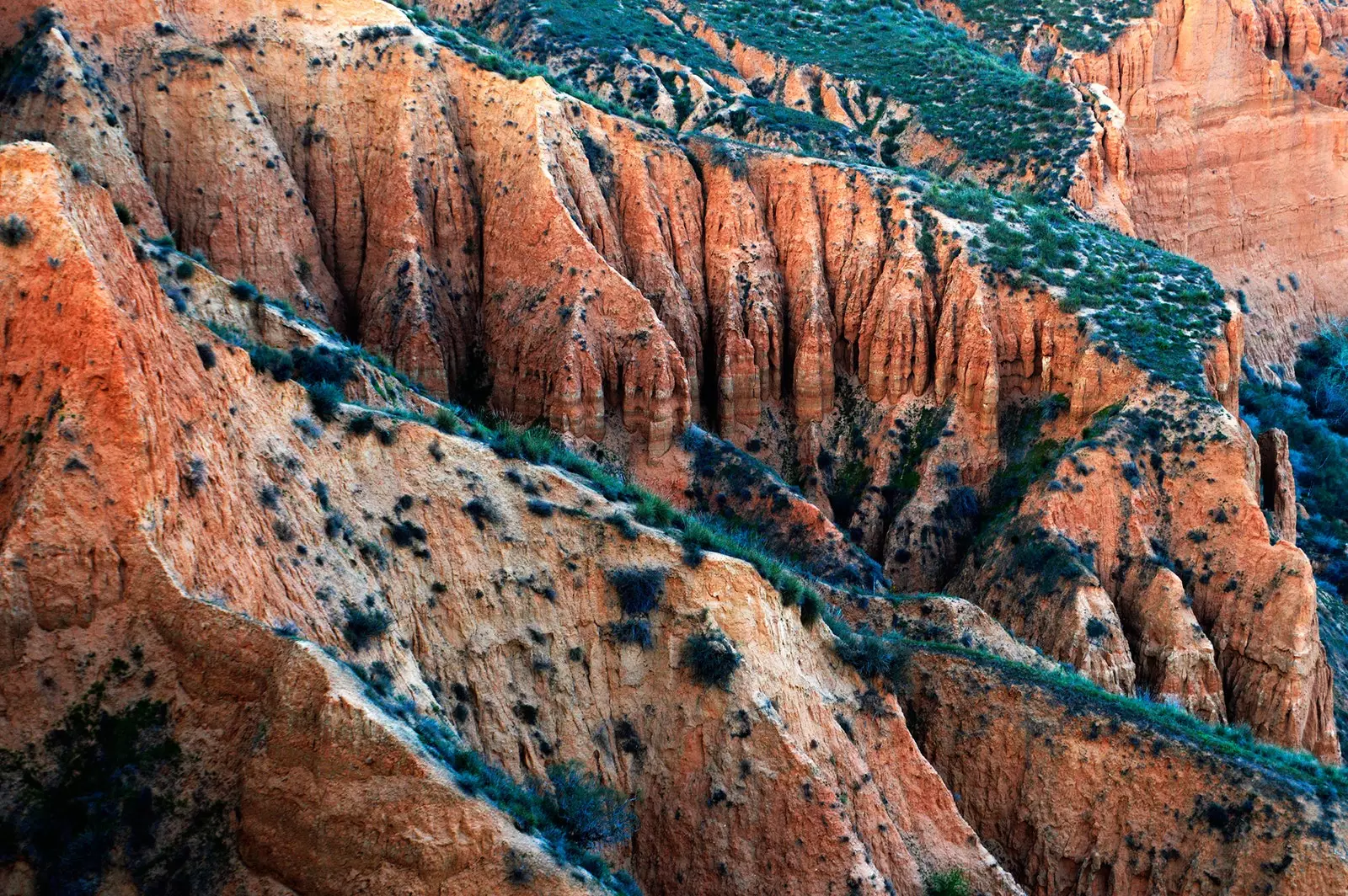 Burujon Canyons