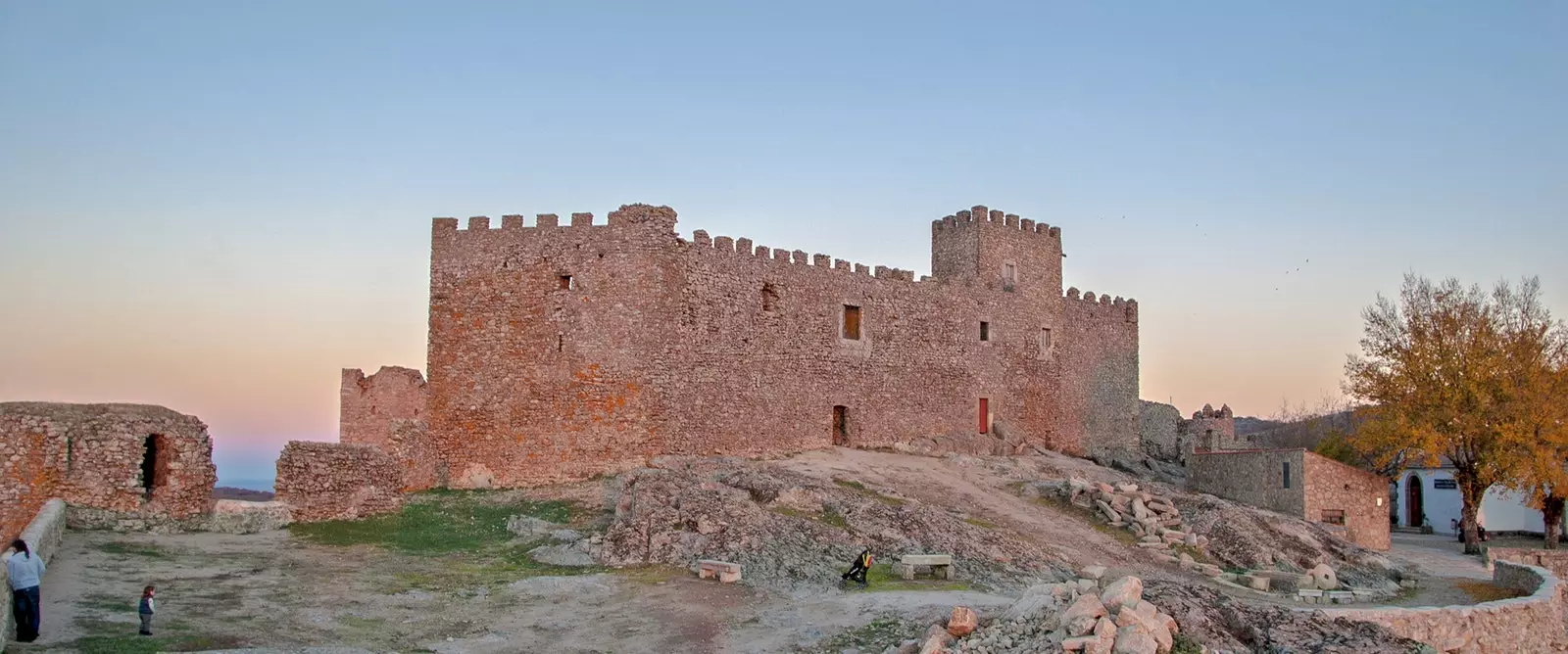 Մոնչես ամրոց