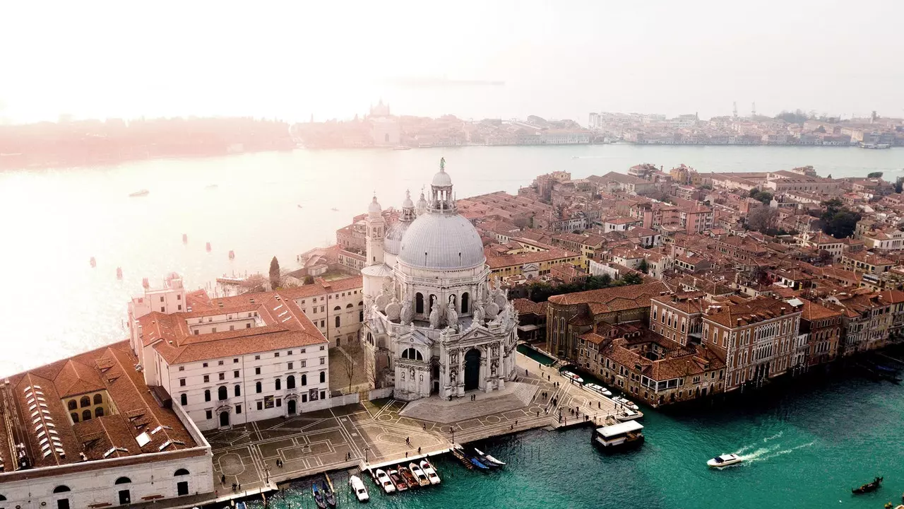 Venedig vil først anvende turistskatten i 2021