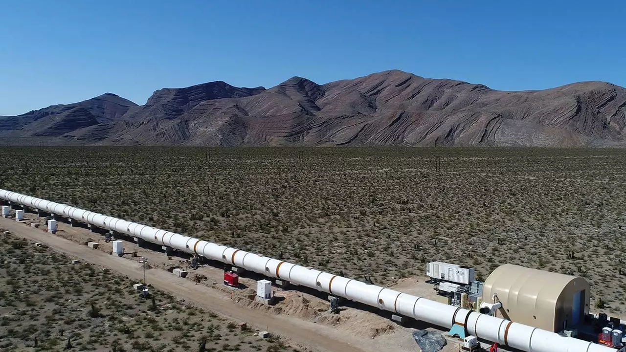 Un voyage à travers les itinéraires possibles d'Hyperloop, le transport qui semble être emprunté à Futurama