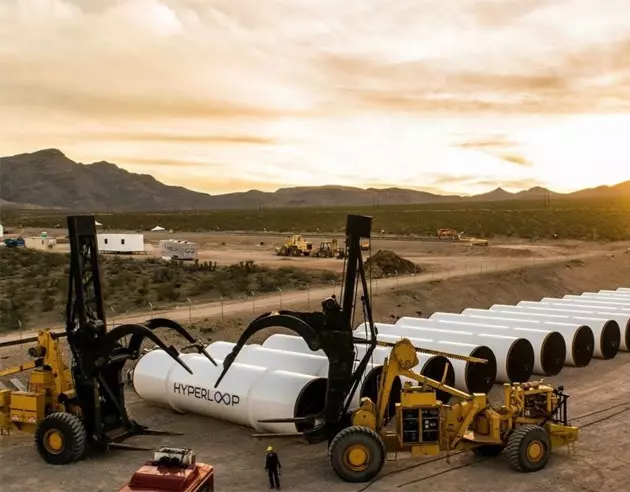 Les énormes tubes ont déjà atteint le désert du Nevada