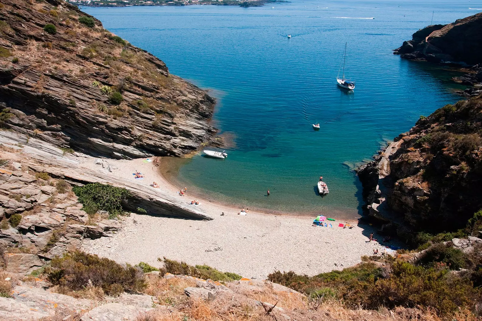 Sa Sabolla skrita plaža Cadaqusa