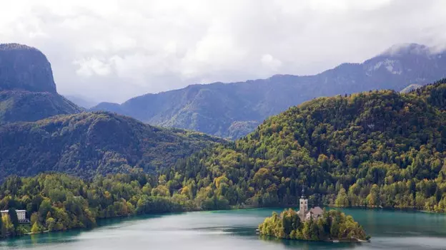 Легендарно патување низ Словенија