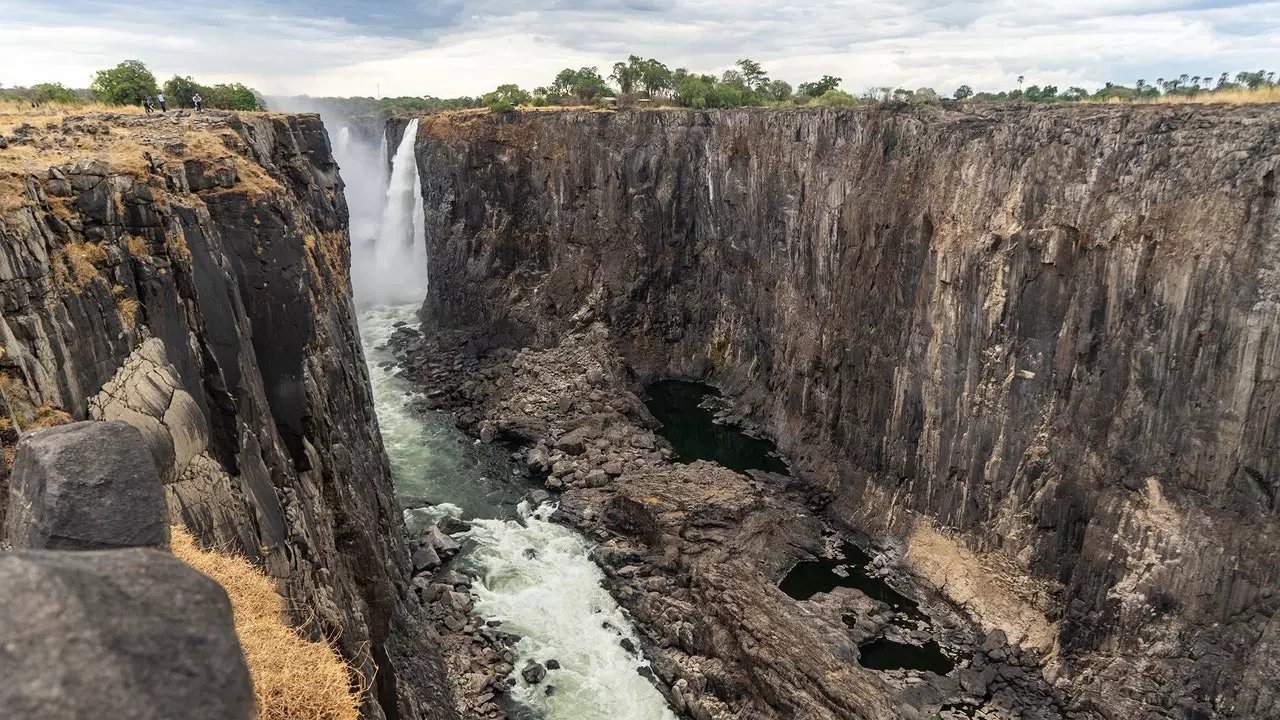 Tapi apakah Air Terjun Victoria sudah kering atau belum?