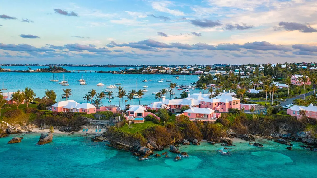 Girl Guides of St. George's, Bermuda med... Kristin White