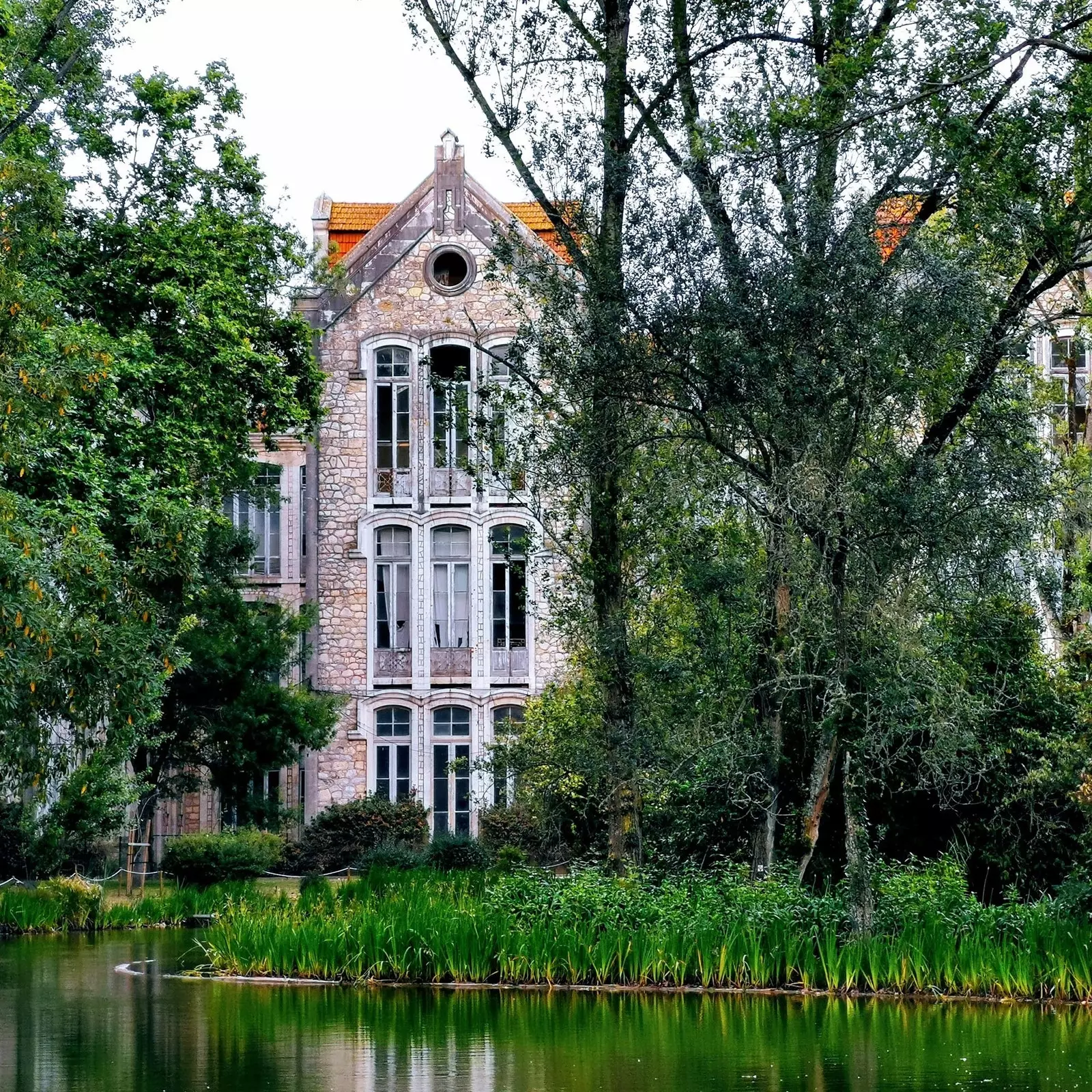 Gebäude des alten Thermalkrankenhauses von Caldas da Rainha