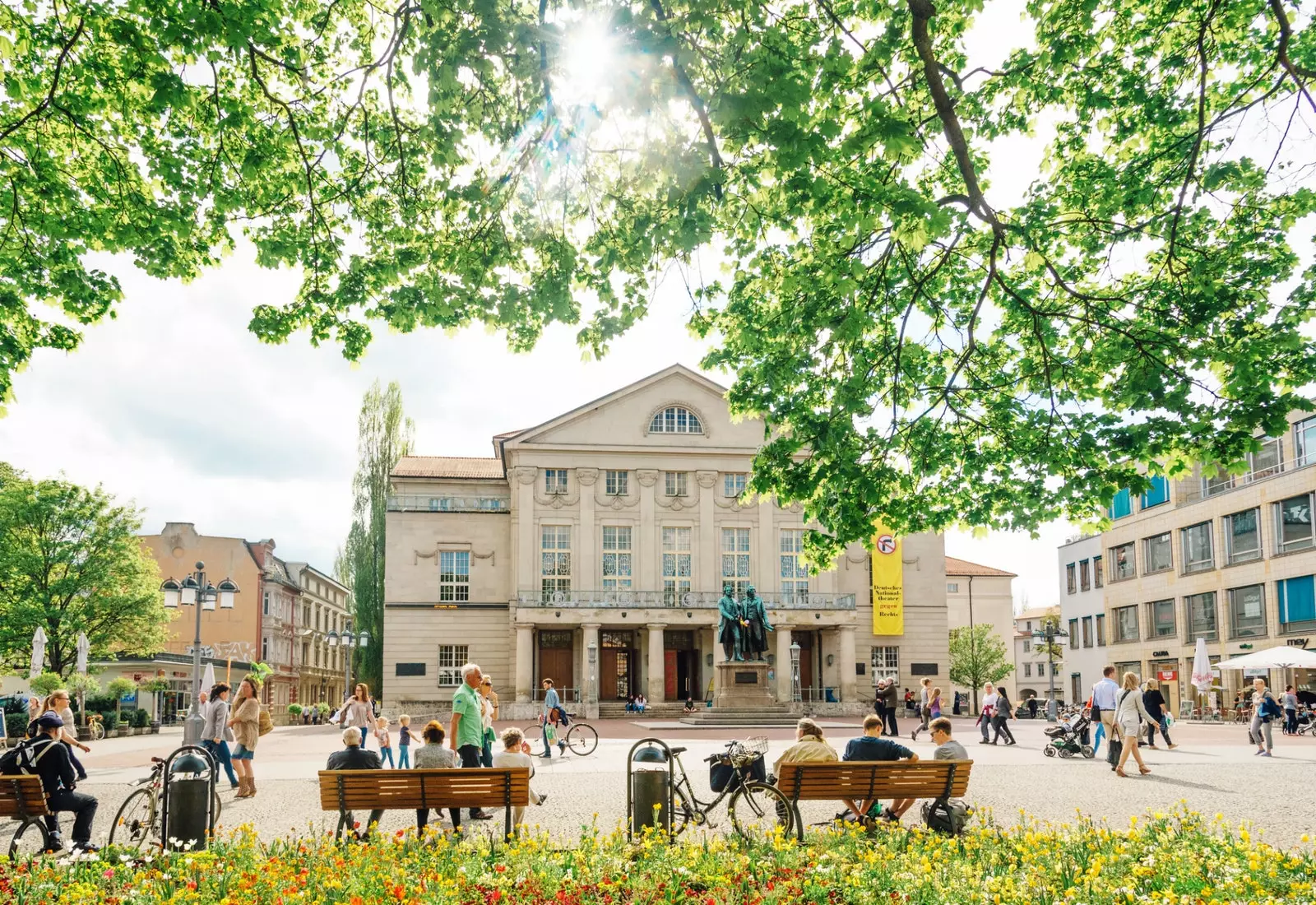 Goethe-Schiller-monument voor het Duitse Nationale Theater in Weimar.