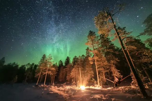 Finnland a seng Nordliichter an 10 schéin Fotoen