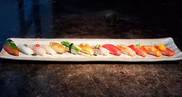 Kabuki Raw ရှိ Nigiri