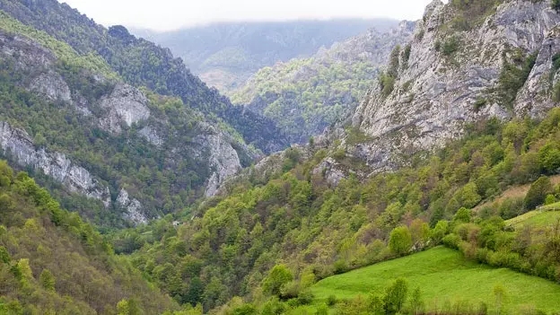 Ένα Σαββατοκύριακο χωρίς κινητό στην πόλη όπου τελειώνει η Αστούριας