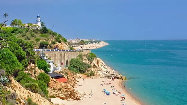 カタルーニャ: 海と山の家族の楽園