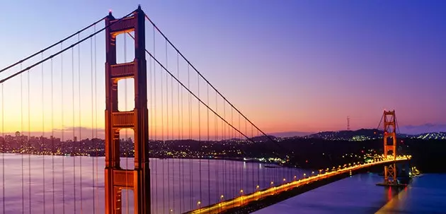 O símbolo Golden Gate Bridge de San Francisco