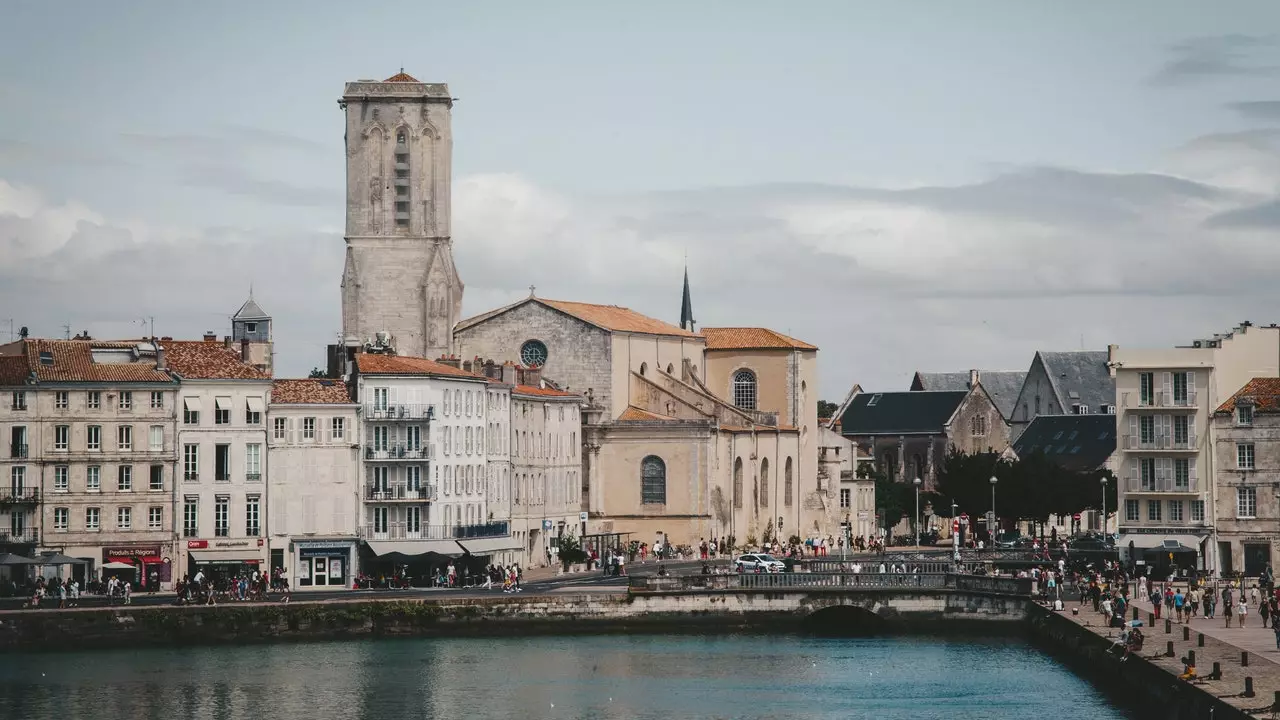 La Rochelle, viên ngọc thời trung cổ của bờ biển Đại Tây Dương thuộc Pháp