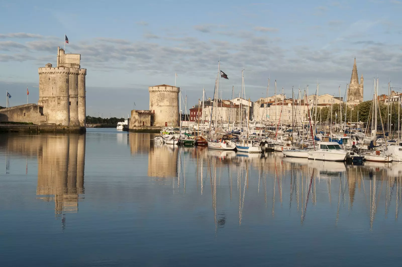 Tower of San Nicols and the Chain.