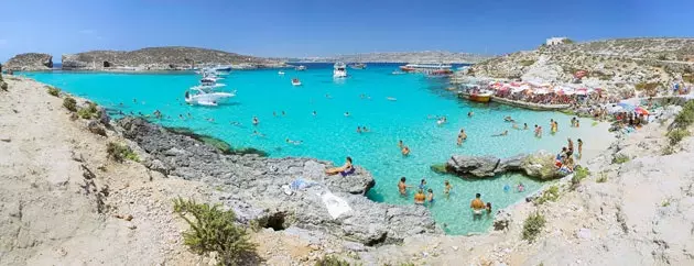 Radharc ríoga ar an Blue Lagoon