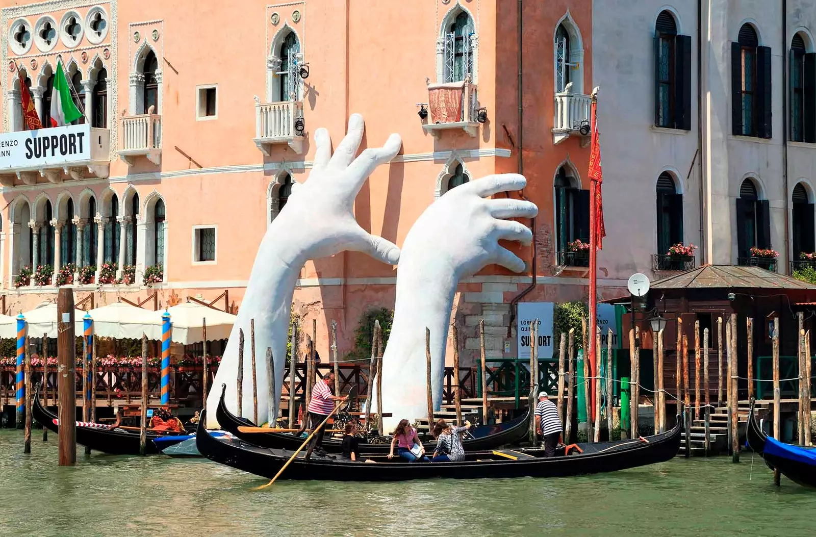 Durante a Bienal Veneza torna-se ainda mais extraordinária