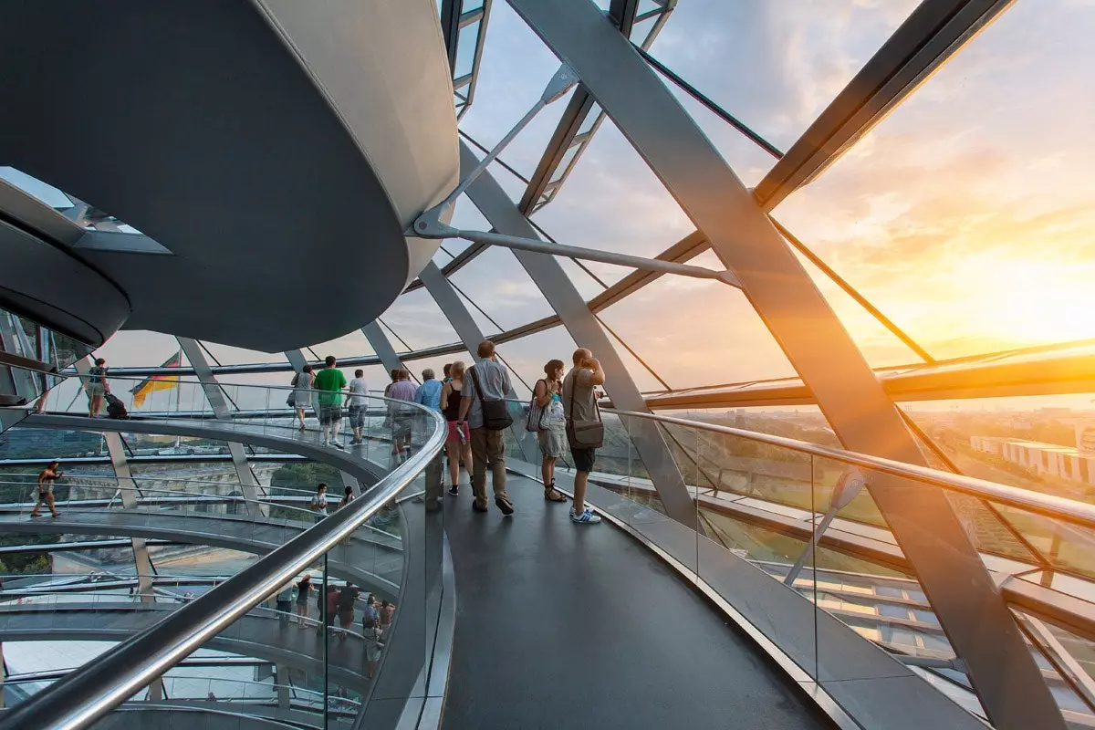 kupolen av reichstag berlin