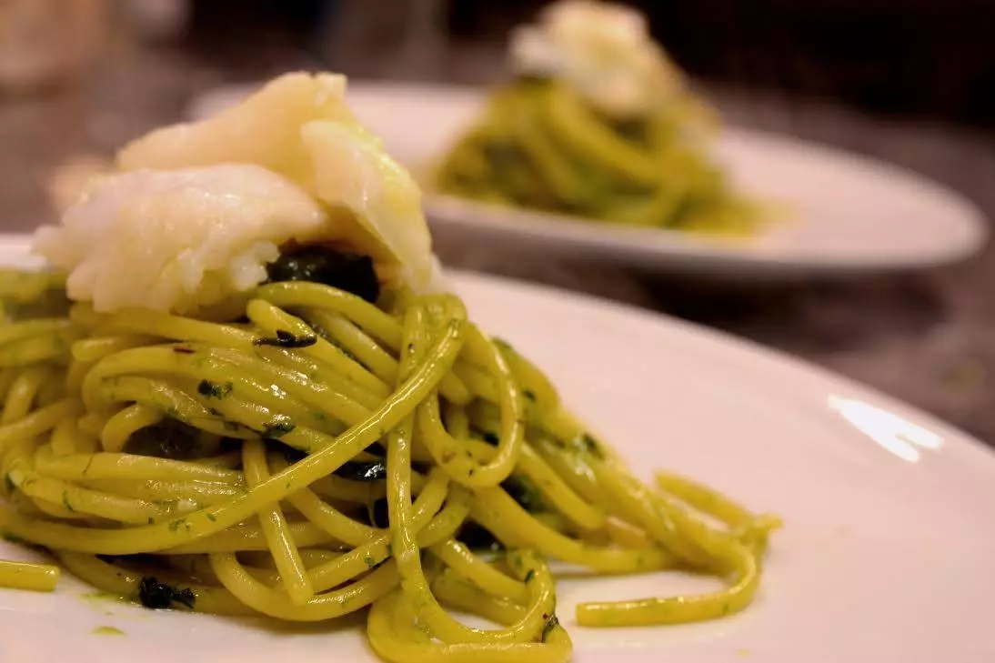 Spaghettone aglio