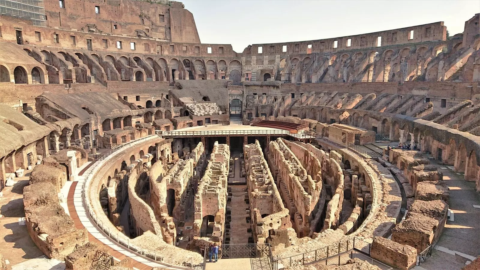 Matumbo ya Colosseum yataonekana baada ya kurejeshwa kwake