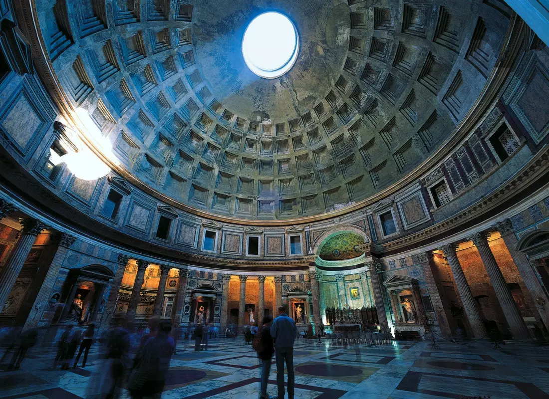 Pantheon Roma'nın kubbesi