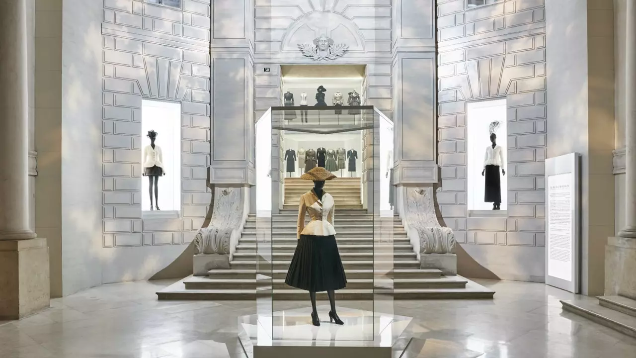 Paris and Christian Dior: seventy years dreaming on the banks of the Seine