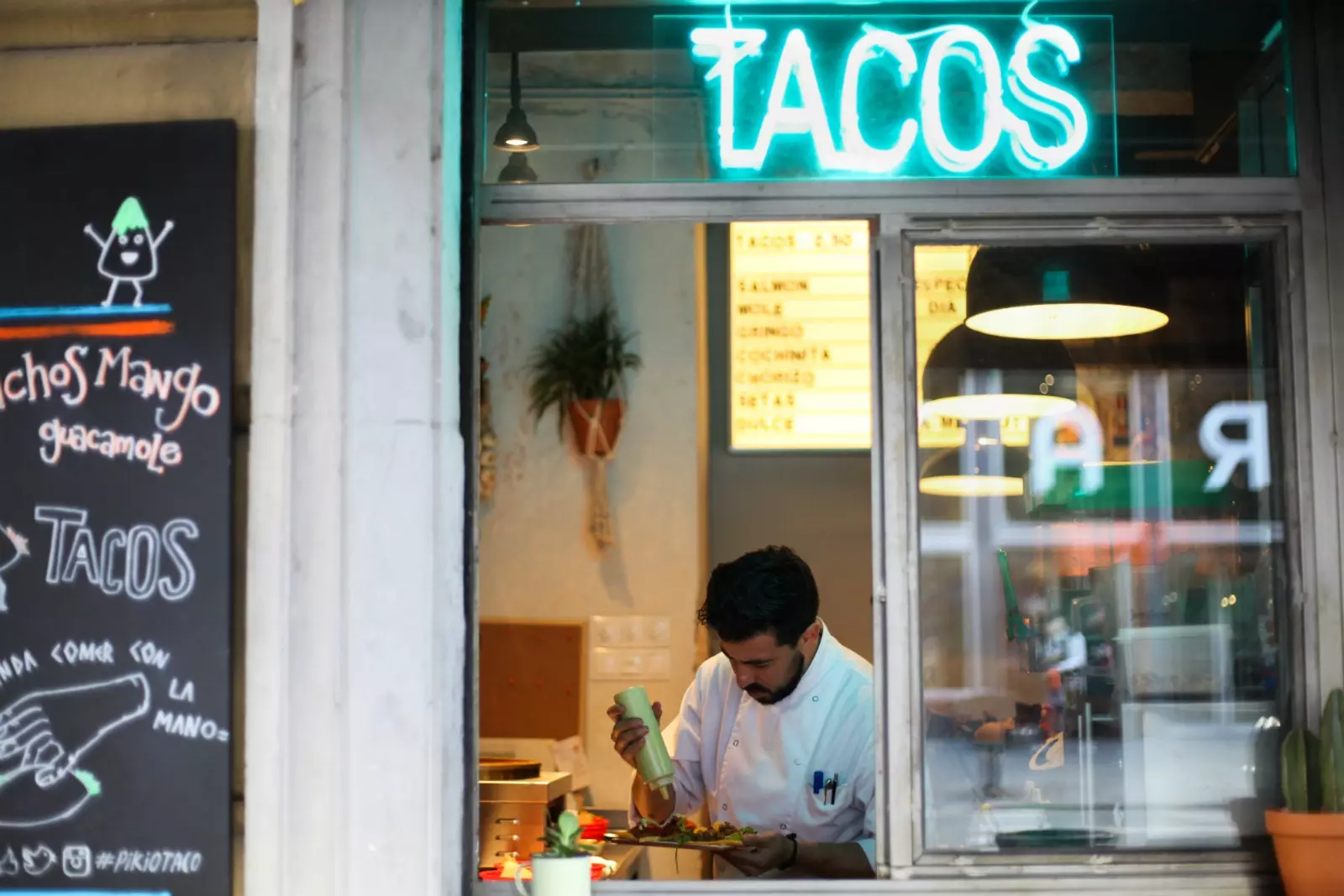 Fernando Sanz, Pikio Taco'nun ruhudur.