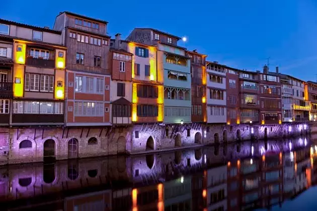 Sulle rive del fiume Agoût a Castres