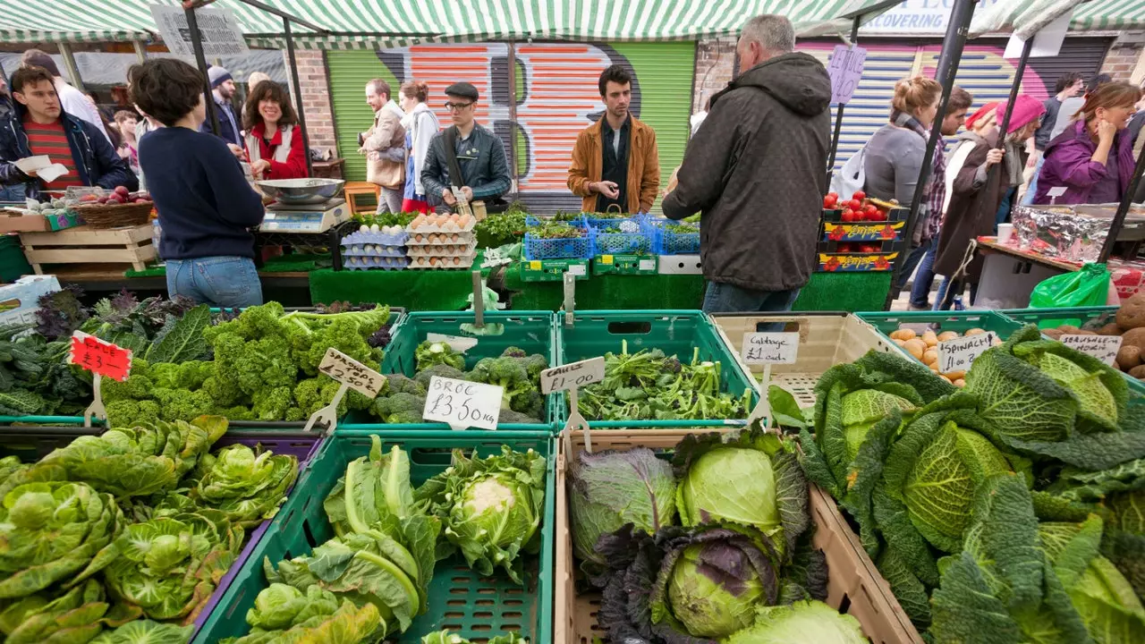 Hackney, Londondagi plastmassaga qarshi kurashgan birinchi mahalla