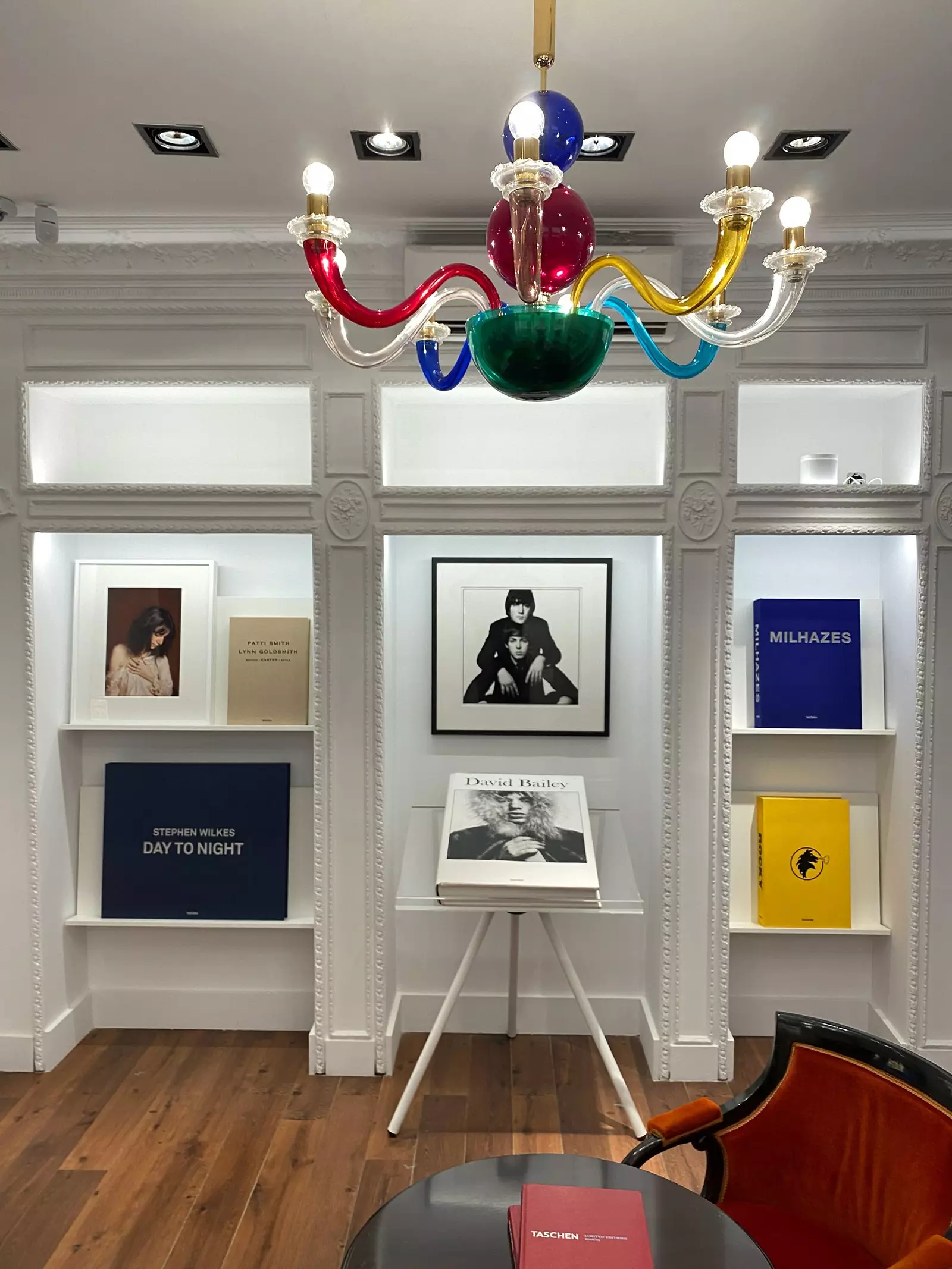 Taschen Madrid Művészeti Galéria